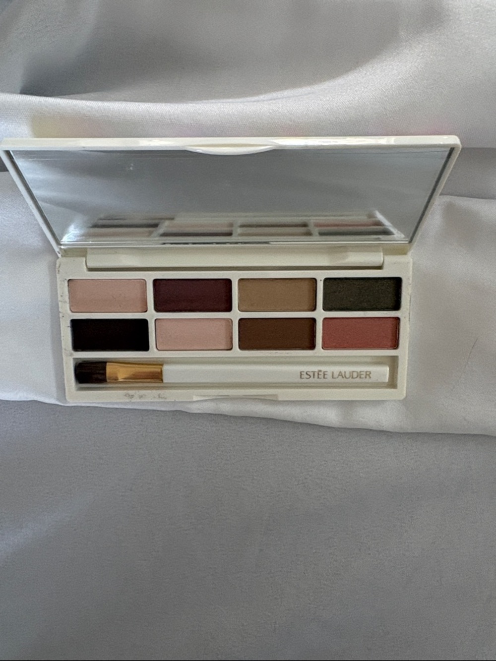 Estee Lauder + Lilly Pulitzer Eyeshadow Palette — Pink, Brown & Taupe Neutrals